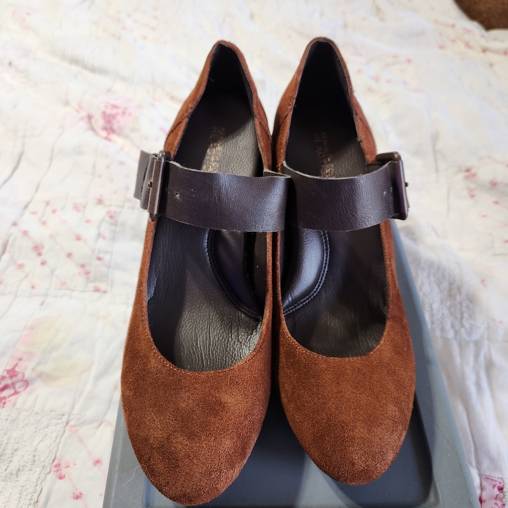 Kenneth Cole heels 9.5